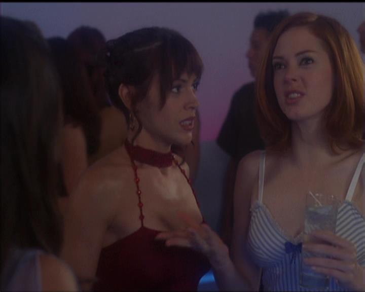 Charmed-Online-dot-net_5x05WitchesInTights0130.jpg