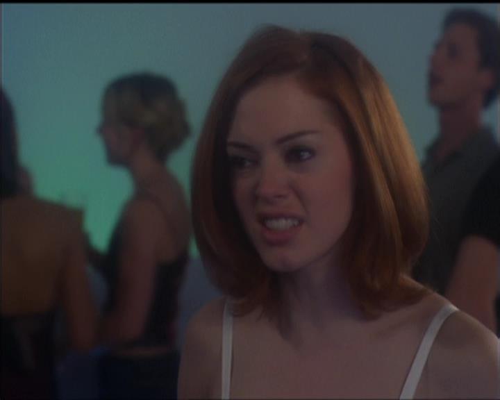 Charmed-Online-dot-net_5x05WitchesInTights0150.jpg