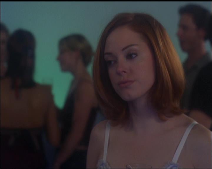 Charmed-Online-dot-net_5x05WitchesInTights0155.jpg