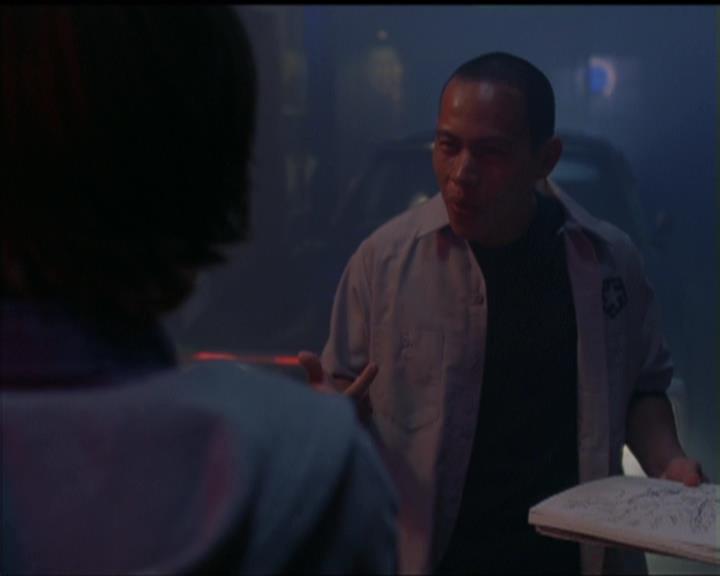 Charmed-Online-dot-net_5x05WitchesInTights0369.jpg