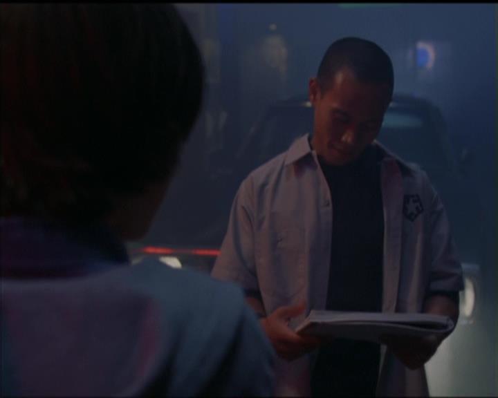 Charmed-Online-dot-net_5x05WitchesInTights0371.jpg