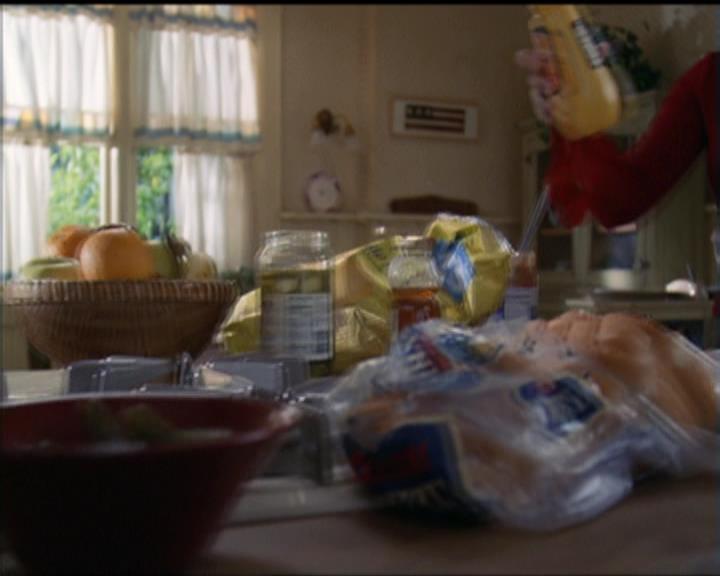 Charmed-Online-dot-net_5x05WitchesInTights0456.jpg