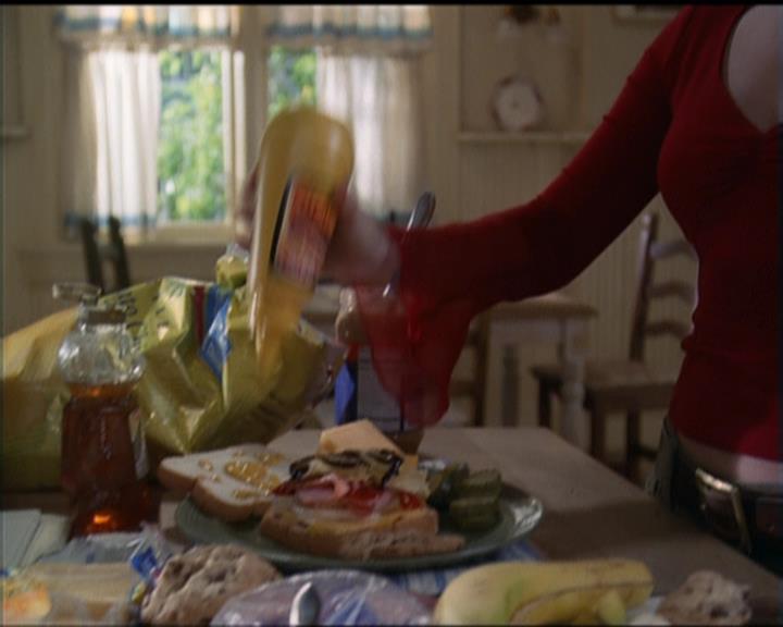 Charmed-Online-dot-net_5x05WitchesInTights0460.jpg