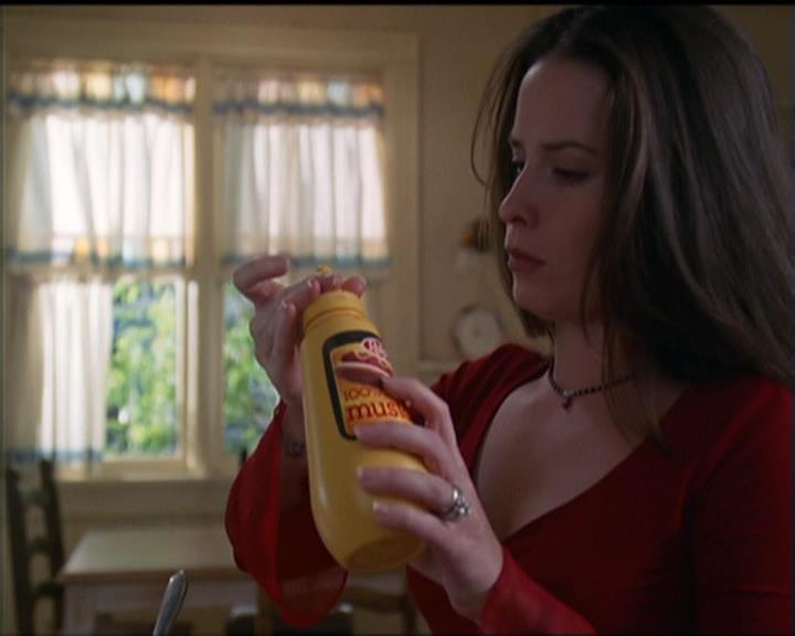 Charmed-Online-dot-net_5x05WitchesInTights0462.jpg