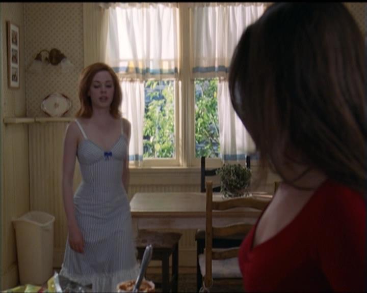 Charmed-Online-dot-net_5x05WitchesInTights0465.jpg