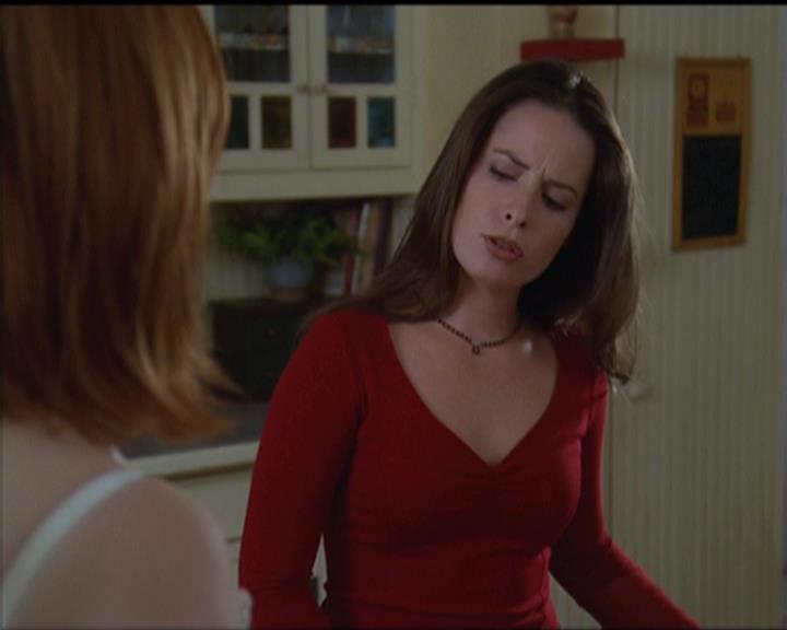 Charmed-Online-dot-net_5x05WitchesInTights0468.jpg