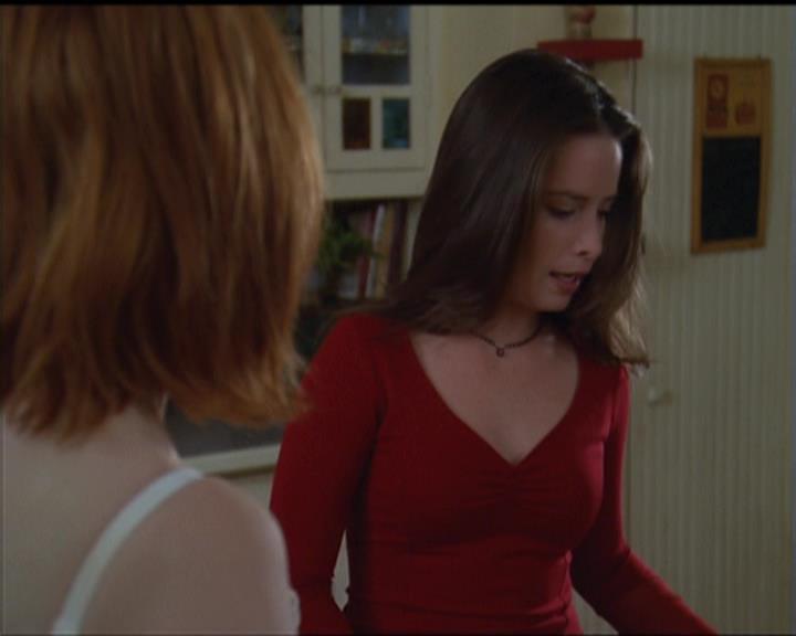 Charmed-Online-dot-net_5x05WitchesInTights0476.jpg