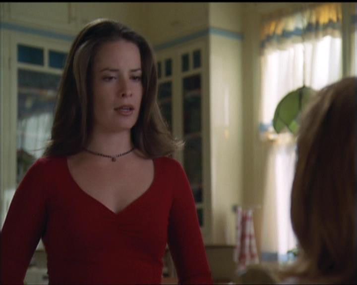 Charmed-Online-dot-net_5x05WitchesInTights0502.jpg