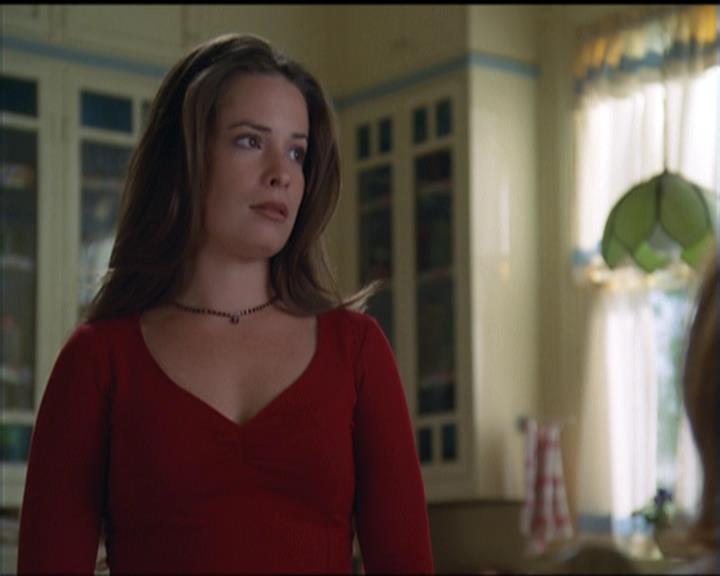 Charmed-Online-dot-net_5x05WitchesInTights0511.jpg