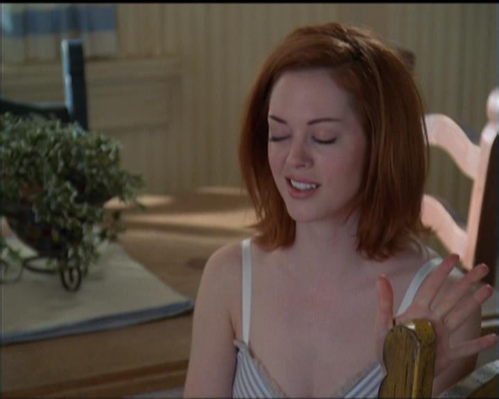 Charmed-Online-dot-net_5x05WitchesInTights0519.jpg