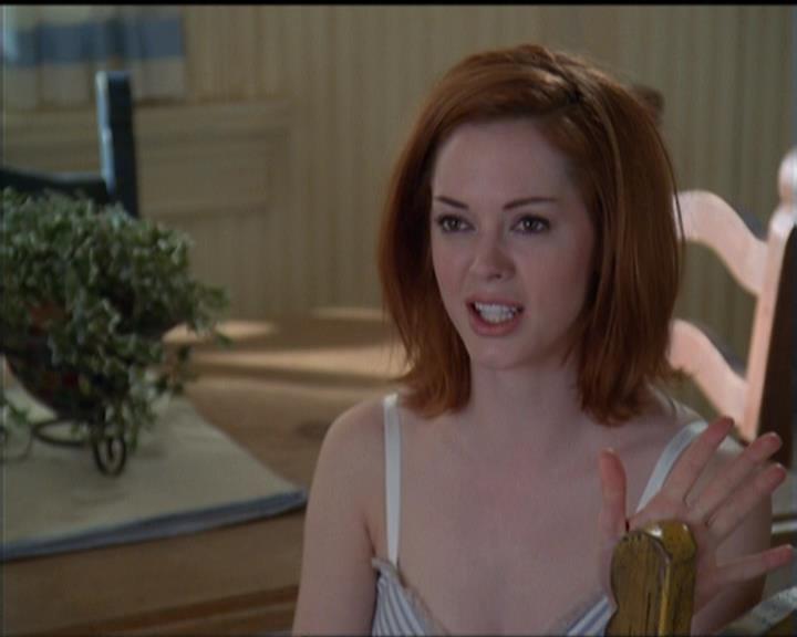 Charmed-Online-dot-net_5x05WitchesInTights0520.jpg