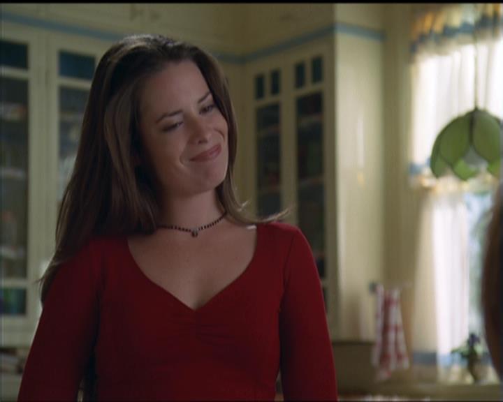 Charmed-Online-dot-net_5x05WitchesInTights0522.jpg