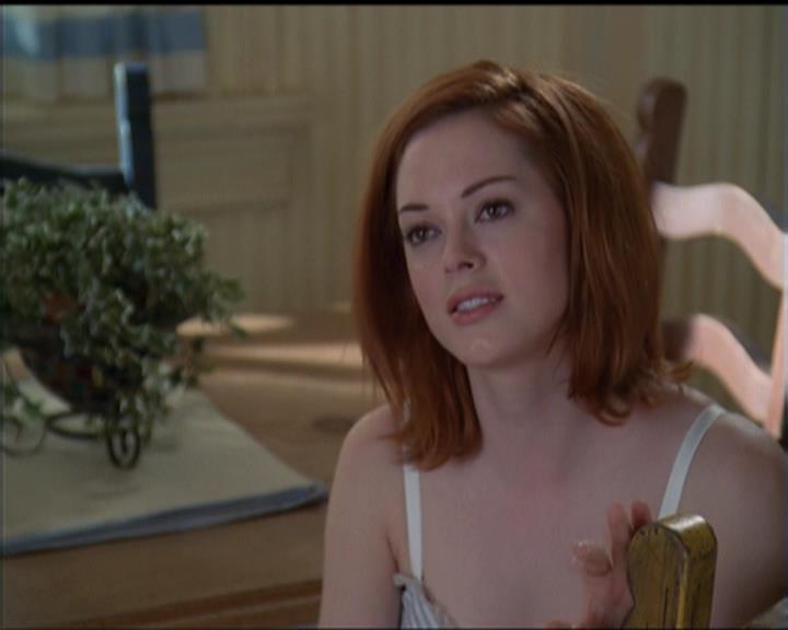 Charmed-Online-dot-net_5x05WitchesInTights0523.jpg