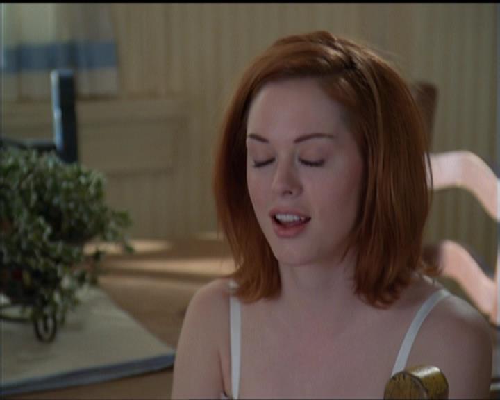 Charmed-Online-dot-net_5x05WitchesInTights0533.jpg