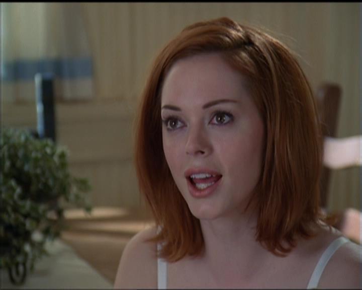 Charmed-Online-dot-net_5x05WitchesInTights0544.jpg
