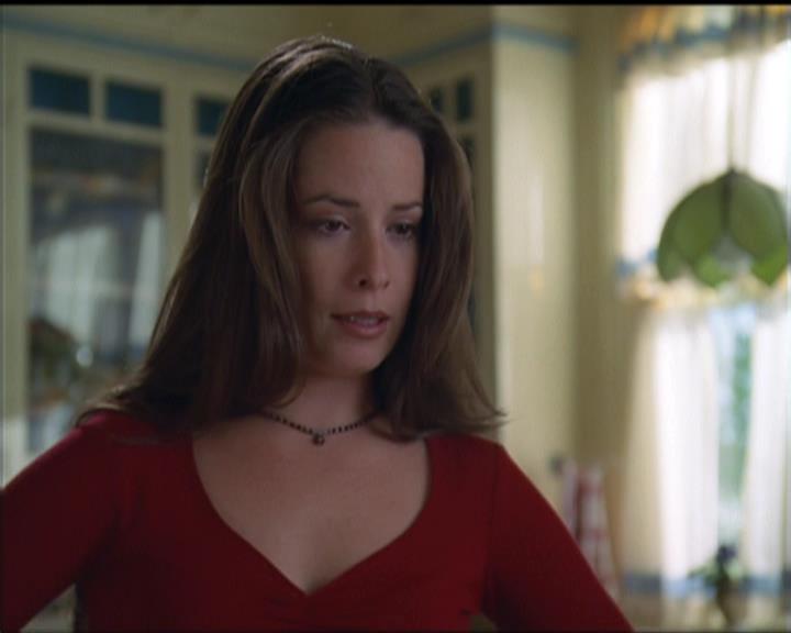 Charmed-Online-dot-net_5x05WitchesInTights0552.jpg