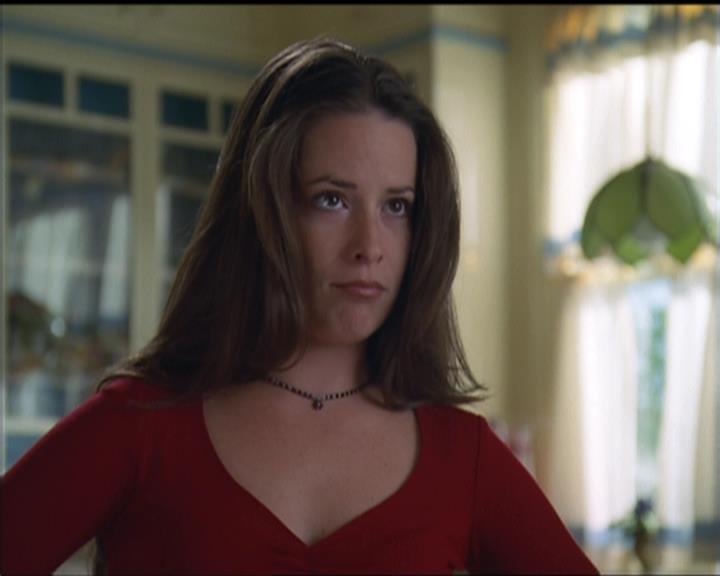 Charmed-Online-dot-net_5x05WitchesInTights0553.jpg