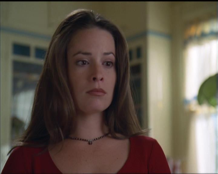 Charmed-Online-dot-net_5x05WitchesInTights0583.jpg