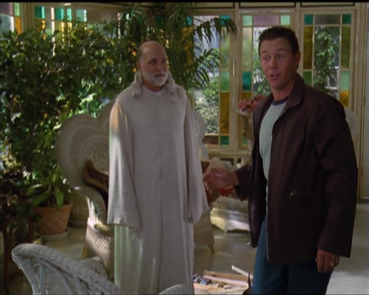Charmed-Online-dot-net_5x05WitchesInTights0604.jpg