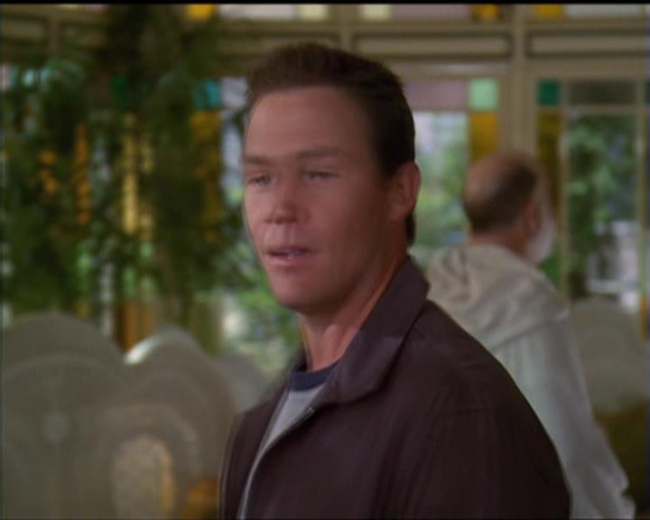 Charmed-Online-dot-net_5x05WitchesInTights0611.jpg