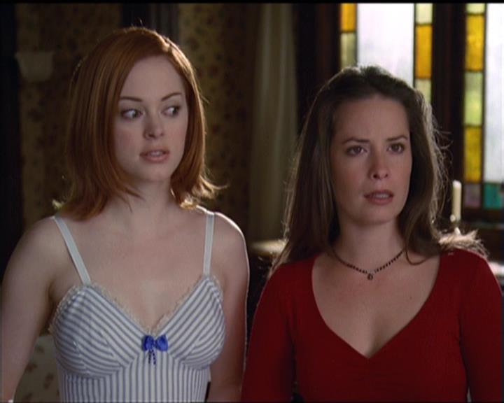 Charmed-Online-dot-net_5x05WitchesInTights0612.jpg
