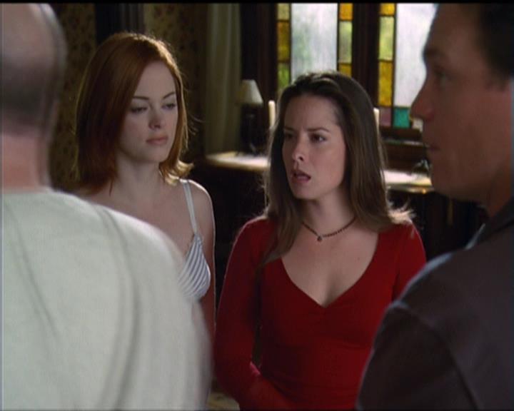 Charmed-Online-dot-net_5x05WitchesInTights0623.jpg
