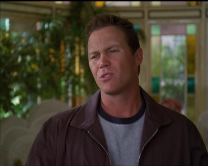 Charmed-Online-dot-net_5x05WitchesInTights0630.jpg