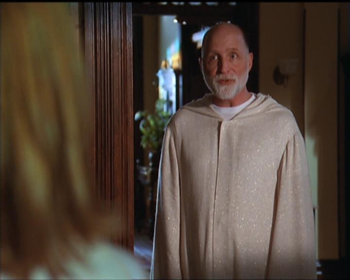 Charmed-Online-dot-net_5x05WitchesInTights0682.jpg