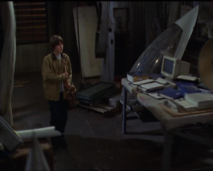 Charmed-Online-dot-net_5x05WitchesInTights0712.jpg