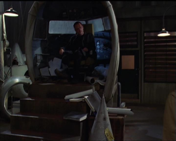 Charmed-Online-dot-net_5x05WitchesInTights0718.jpg