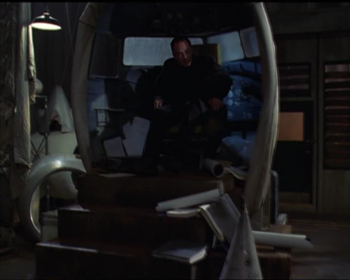 Charmed-Online-dot-net_5x05WitchesInTights0719.jpg