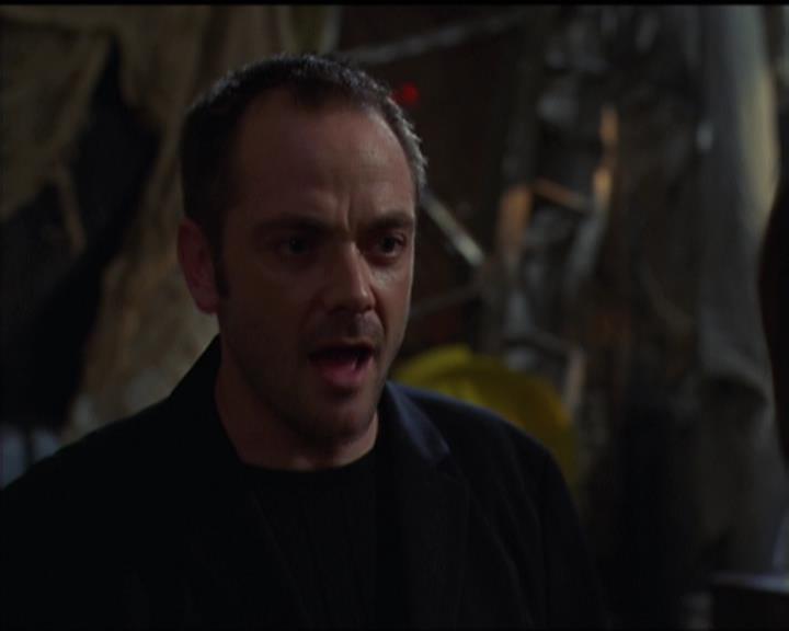 Charmed-Online-dot-net_5x05WitchesInTights0742.jpg