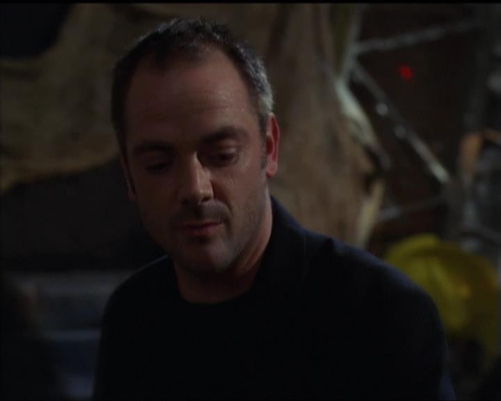 Charmed-Online-dot-net_5x05WitchesInTights0777.jpg