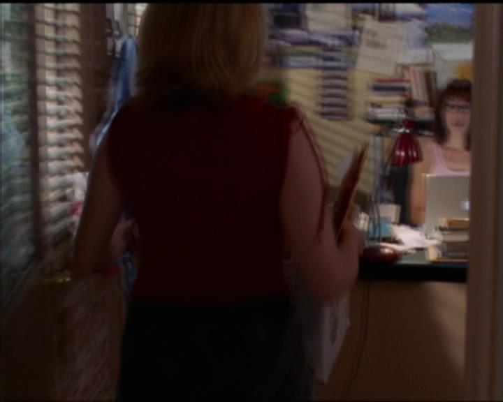 Charmed-Online-dot-net_5x05WitchesInTights0791.jpg