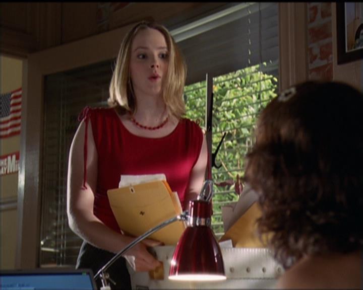 Charmed-Online-dot-net_5x05WitchesInTights0800.jpg