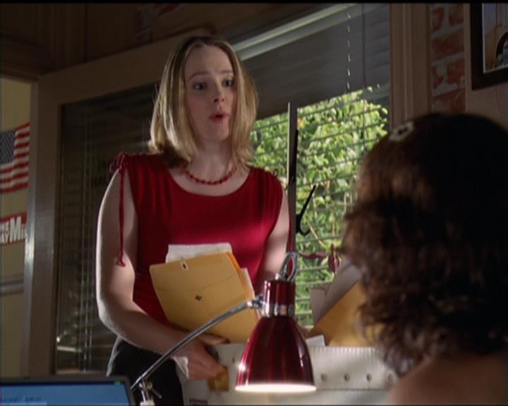Charmed-Online-dot-net_5x05WitchesInTights0801.jpg
