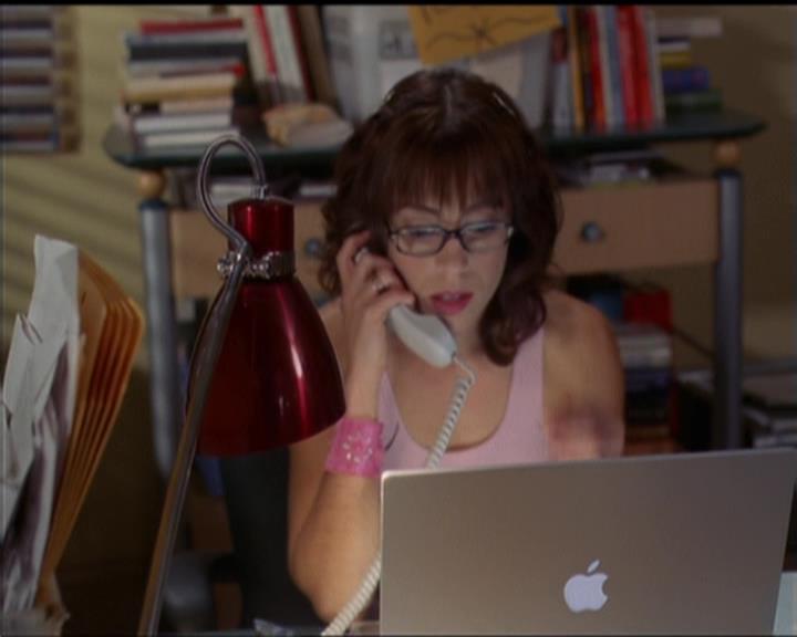Charmed-Online-dot-net_5x05WitchesInTights0808.jpg