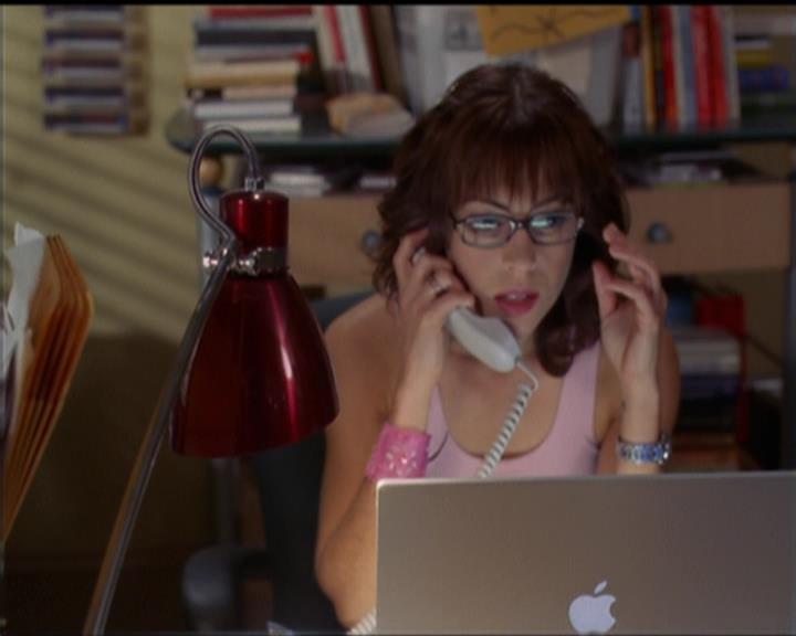 Charmed-Online-dot-net_5x05WitchesInTights0810.jpg