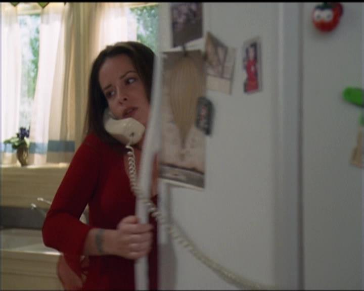 Charmed-Online-dot-net_5x05WitchesInTights0821.jpg