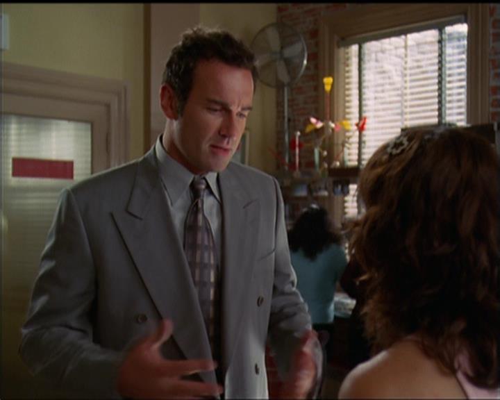 Charmed-Online-dot-net_5x05WitchesInTights0907.jpg