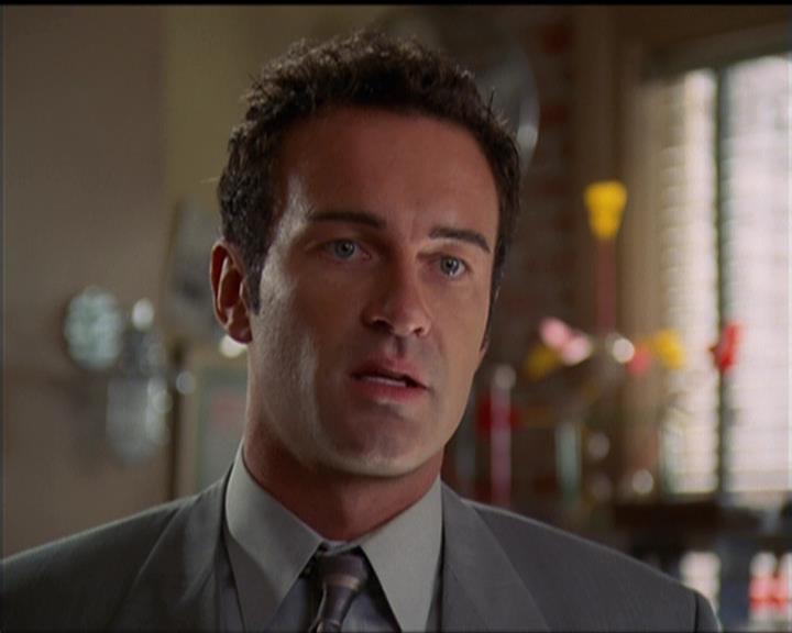 Charmed-Online-dot-net_5x05WitchesInTights0923.jpg