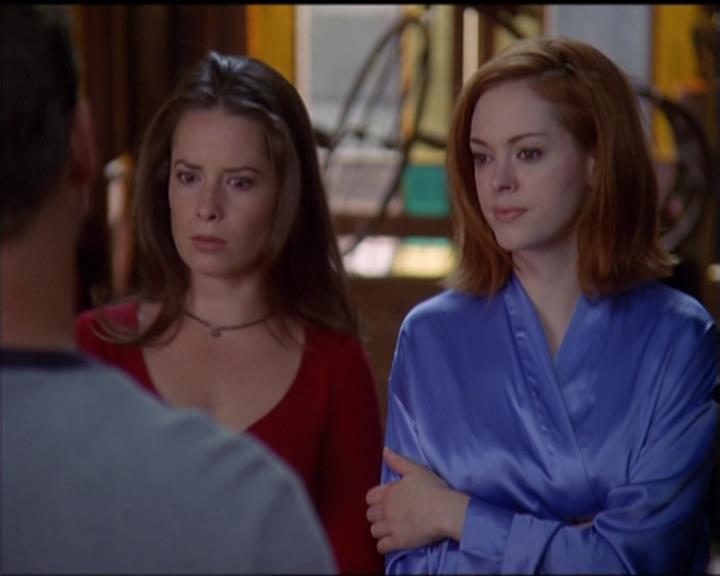 Charmed-Online-dot-net_5x05WitchesInTights1225.jpg