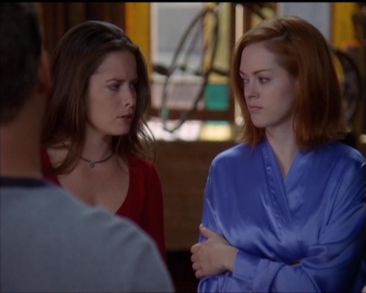 Charmed-Online-dot-net_5x05WitchesInTights1226.jpg