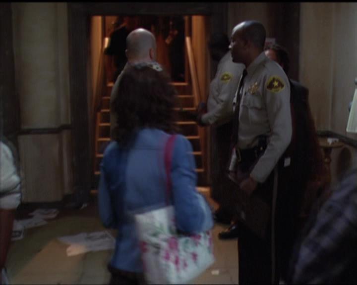 Charmed-Online-dot-net_5x05WitchesInTights1313.jpg
