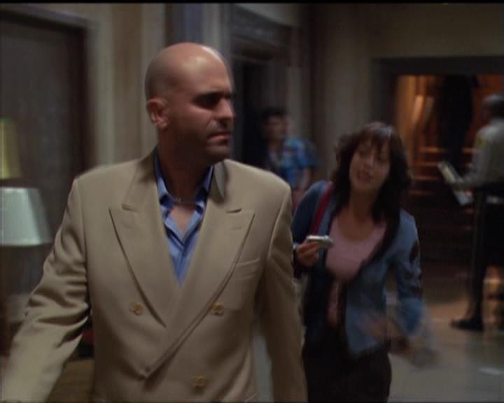 Charmed-Online-dot-net_5x05WitchesInTights1323.jpg