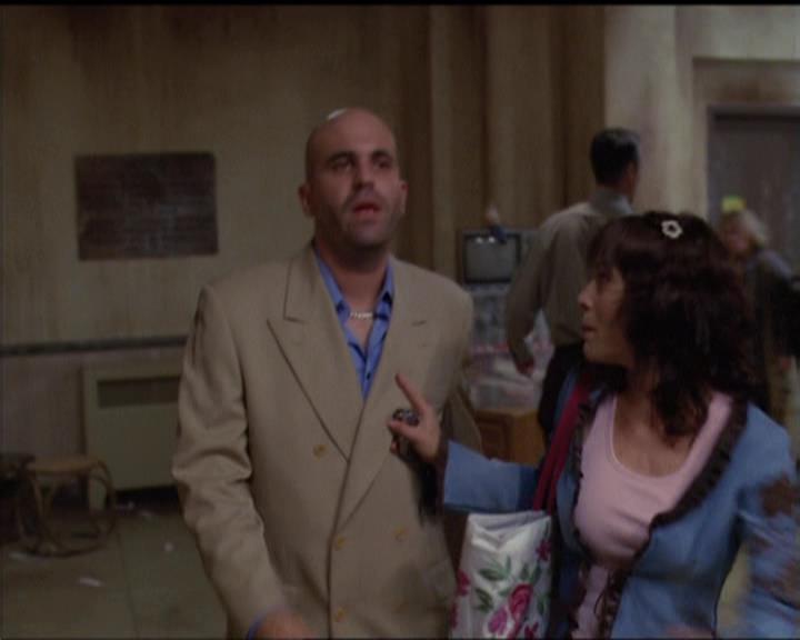 Charmed-Online-dot-net_5x05WitchesInTights1326.jpg