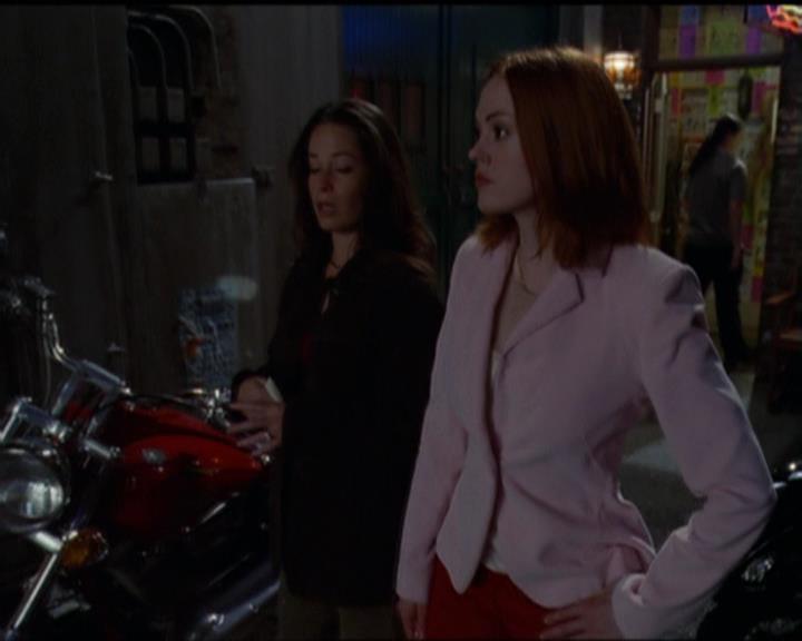 Charmed-Online-dot-net_5x05WitchesInTights1381.jpg