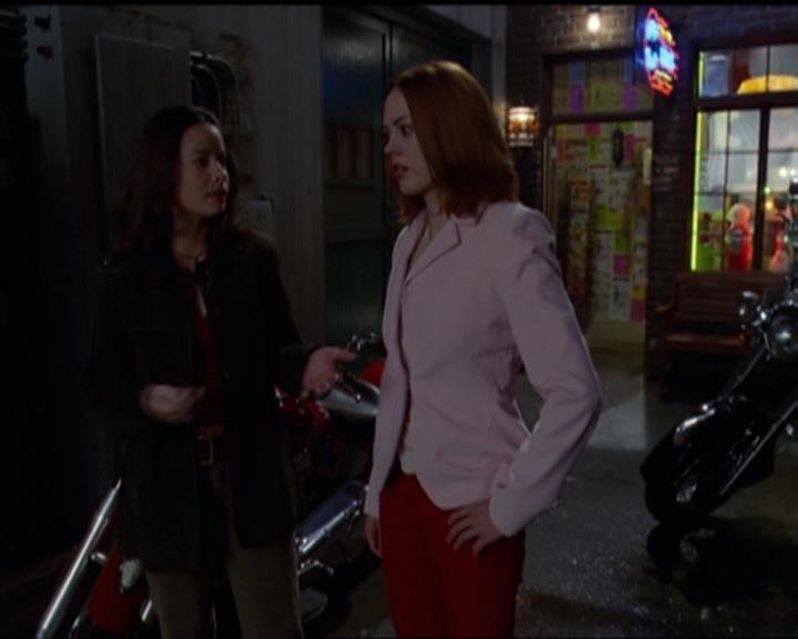 Charmed-Online-dot-net_5x05WitchesInTights1385.jpg