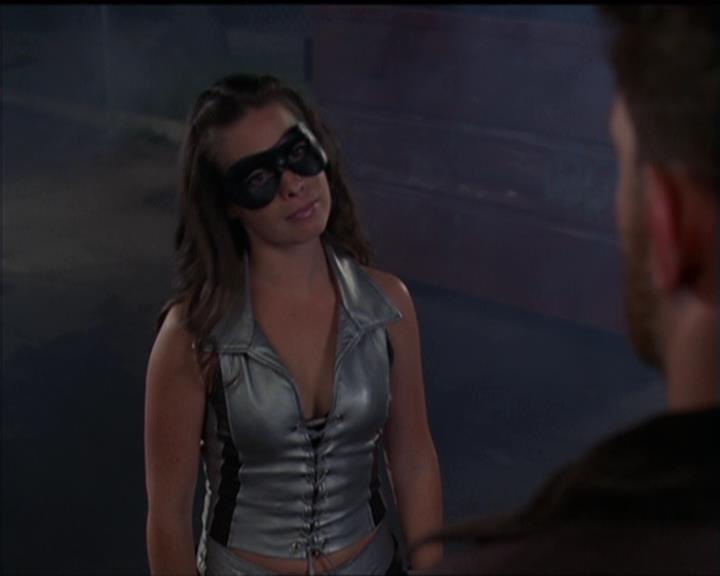 Charmed-Online-dot-net_5x05WitchesInTights1425.jpg