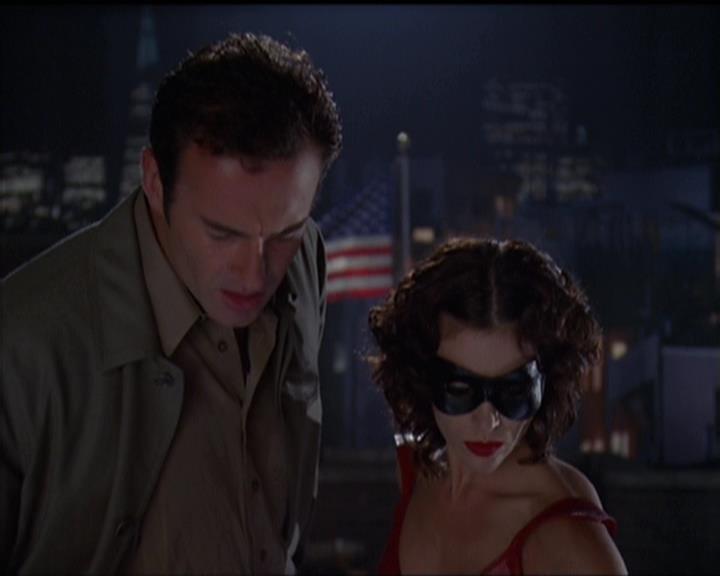 Charmed-Online-dot-net_5x05WitchesInTights1467.jpg